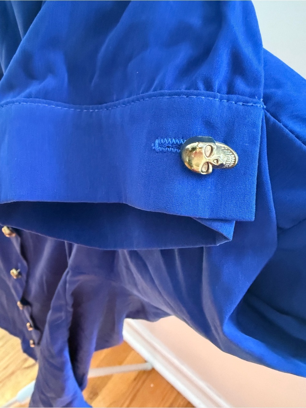 Vintage Havana Royal Blue Button-Up Blouse Gold Skull Buttons Medium NWT - Picture 6 of 12